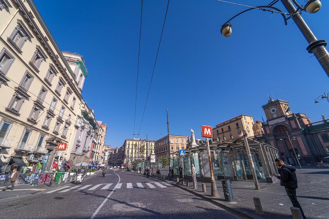 Royal Art H Duomo - Napoli Centro, By Clapa Group Hotel Exterior photo The station entrance