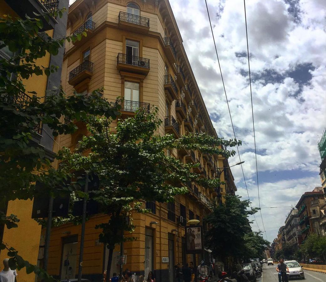 Royal Art H Duomo - Napoli Centro, By Clapa Group Hotel Exterior photo The building of the Academy of Athens